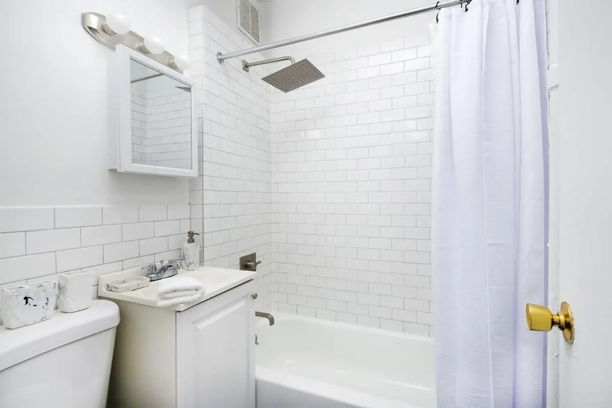 Apartment 74-1C New Studio With Private Outdoors - Gym New York