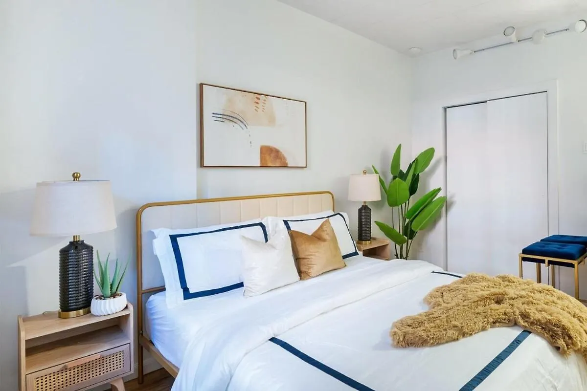 74-1C New Studio With Private Outdoors - Gym New York 0*,  United States
