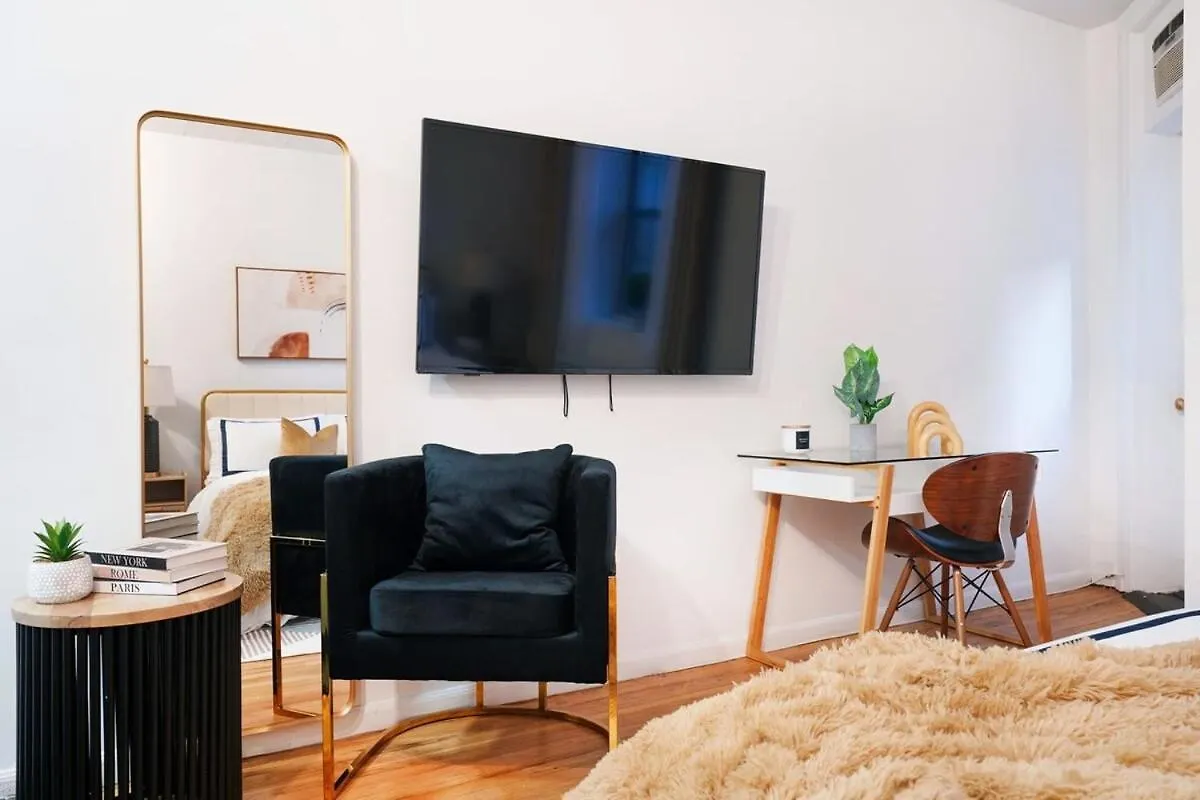 Apartment 74-1C New Studio With Private Outdoors - Gym New York