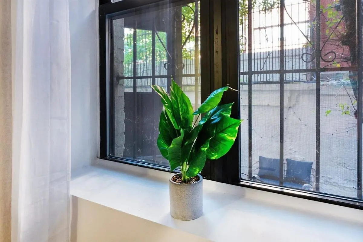 74-1C New Studio With Private Outdoors - Gym New York 0*,  Stati Uniti